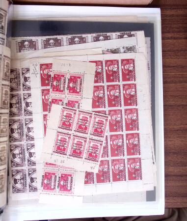 1900-1990, Accumulation de bons timbres, feuilles et