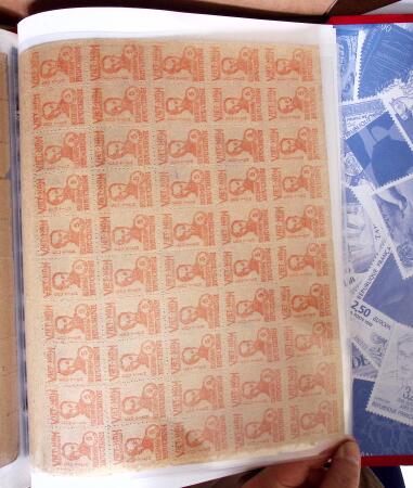 1900-1990, Accumulation de bons timbres, feuilles et
