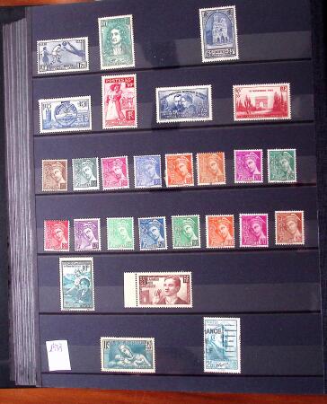 1849-1944, Collection française à réarranger avec
