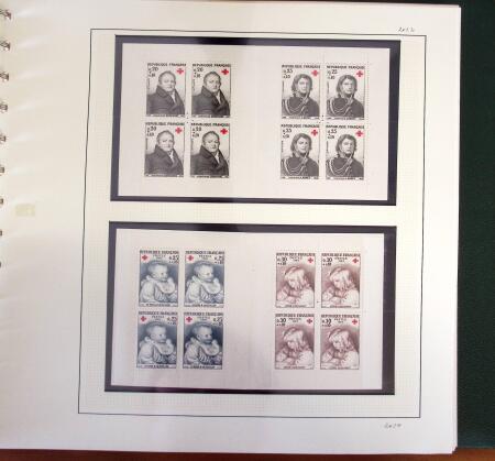 1849-1993, Collection en 17 albums et classeurs dont