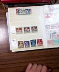 1920-1980, 2 Albums de timbres Croix-Rouge, avec colonies