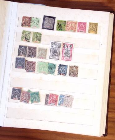 1880-1940, Lot de colonies en deux classeurs, deux chemises