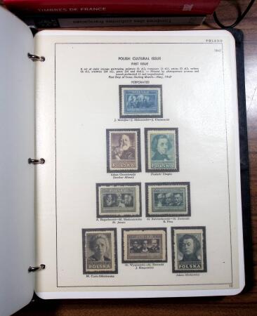 1945-1985, Mint collection of Poland in 8 albums/stockbooks