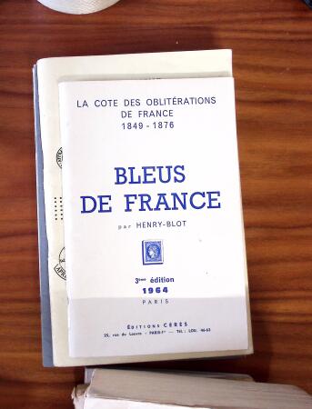 Petite BIBLIOTHEQUE dont les deux volumes de l'Encyclopédie