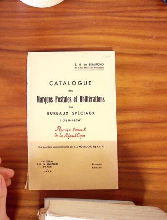 Petite BIBLIOTHEQUE dont les deux volumes de l'Encyclopédie