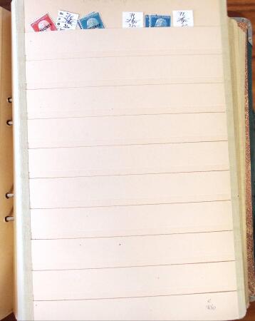 Ancien stock marchand avec surtout millésimes, carnets,
