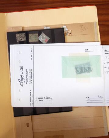 Ancien stock marchand avec surtout millésimes, carnets,