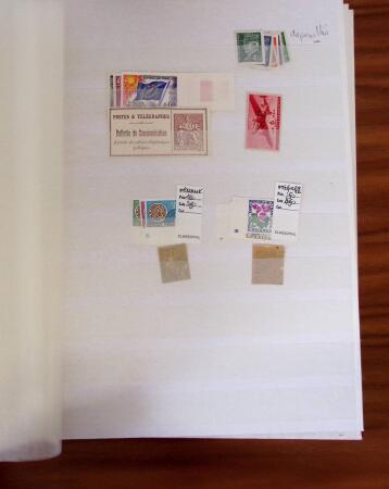 Ancien stock marchand avec surtout millésimes, carnets,