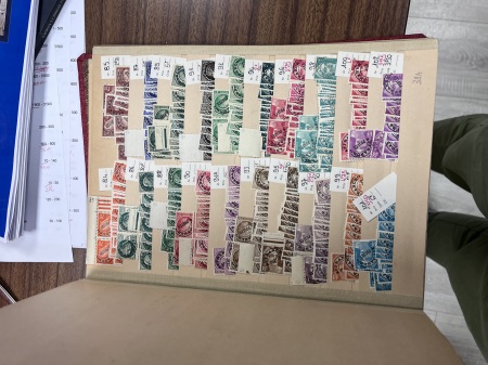 1900-1970, Ancien stock marchand en 3 classeurs de