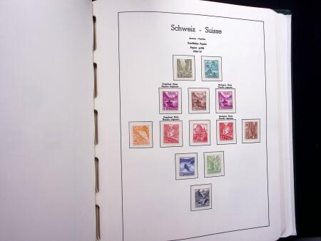 1850-1977 Reichhaltige Sammlung Schweiz in drei Leuchtturm