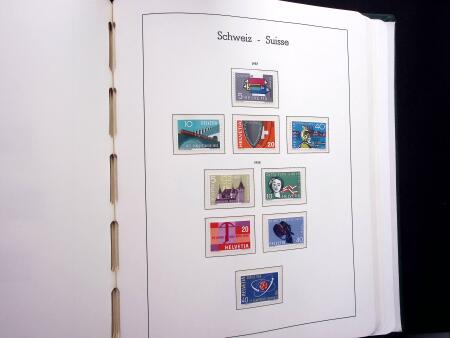 1850-1977 Reichhaltige Sammlung Schweiz in drei Leuchtturm