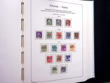 1850-1977 Reichhaltige Sammlung Schweiz in drei Leuchtturm