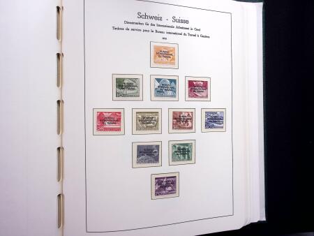 1850-1977 Reichhaltige Sammlung Schweiz in drei Leuchtturm