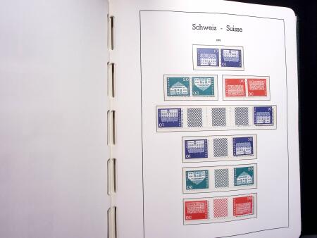 1850-1977 Reichhaltige Sammlung Schweiz in drei Leuchtturm