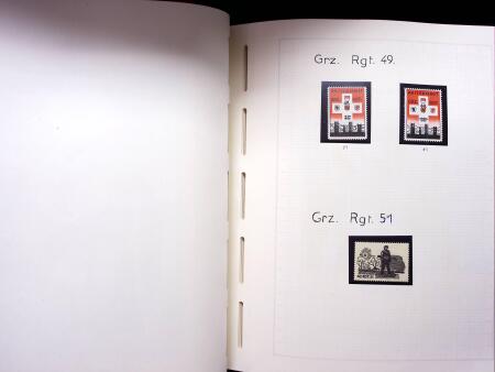 GRENZTRUPPEN: Reichhaltige Partie in Leuchturm Album,