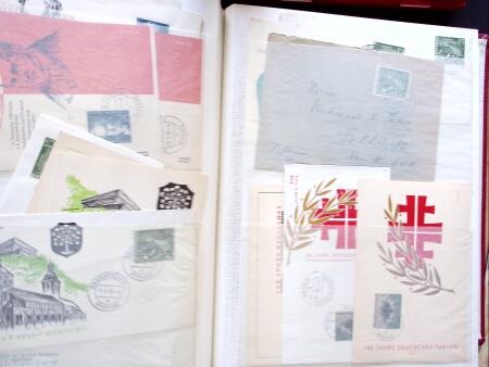 1925-70 Lot of over 350 covers and cards housed in