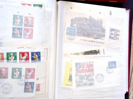 1925-70 Lot of over 350 covers and cards housed in