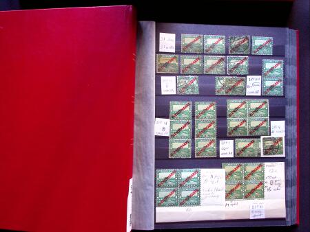 1922-29 OFFICIALS: Specialised collection in two stockbooks