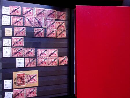 1922-29 OFFICIALS: Specialised collection in two stockbooks