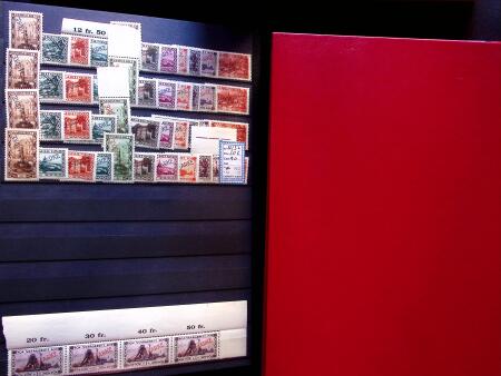 1920-48 Mint & used collection in one stockbook, some