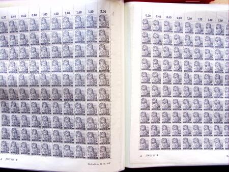 1947 SAAR II issue: Mint duplication in three stockbooks,