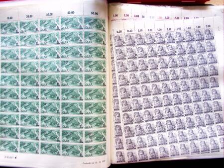 1947 SAAR II issue: Mint duplication in three stockbooks,