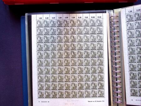 1947 SAAR I issue: Mint duplication in two stockbooks,