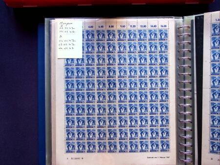 1947 SAAR I issue: Mint duplication in two stockbooks,