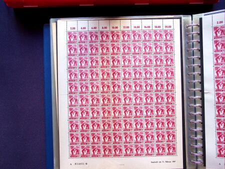 1947 SAAR I issue: Mint duplication in two stockbooks,