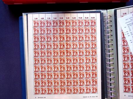 1947 SAAR I issue: Mint duplication in two stockbooks,