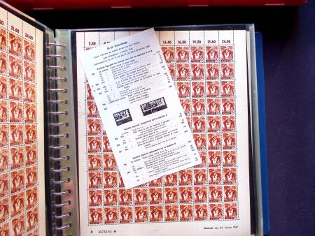 1947 SAAR I issue: Mint duplication in two stockbooks,