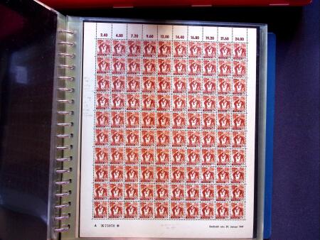 1947 SAAR I issue: Mint duplication in two stockbooks,