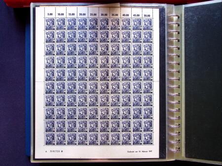 1947 SAAR I issue: Mint duplication in two stockbooks,