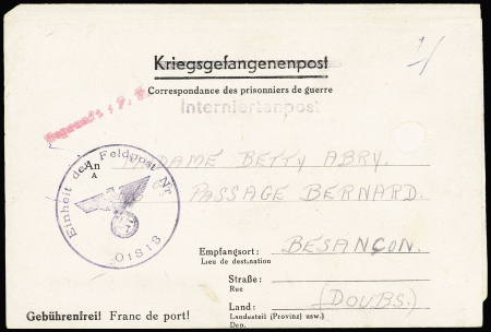Formule Kriegsgefangenenpost d'un interné anglais à la Grande caserne de Saint-Denis avec cachet noir "Einheit der feldpost NR 01813". TB