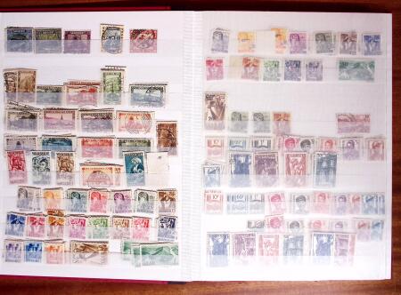 1920-1959, Collection en 1 classeur, en neuf ** et