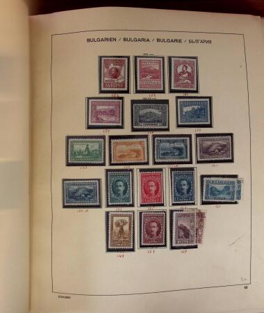 1886-1980, collection bien fournie en trois albums