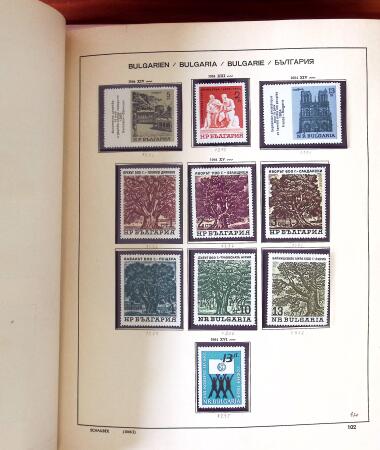 1886-1980, collection bien fournie en trois albums
