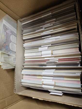 1970-2010, Deux boites en carton et 4 classeurs de