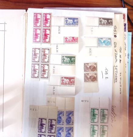 1900-1940, Small assemble of mostly mint stamps