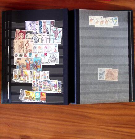 1880-1980, Small estate in six stockbooks incl. some