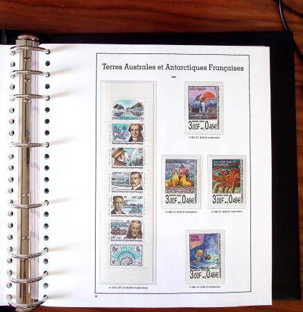 1983-2014, Quatre classeurs avec les possessions françaises :