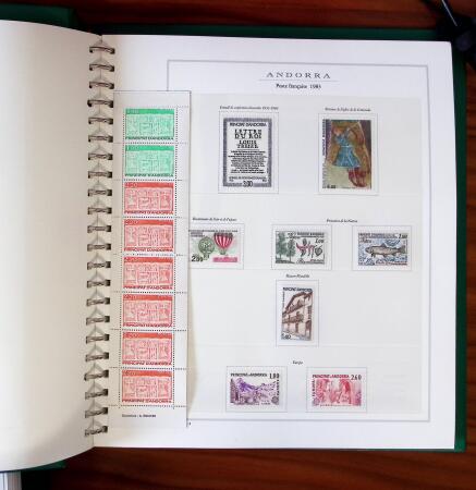 1983-2014, Quatre classeurs avec les possessions françaises :