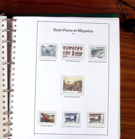 1983-2014, Quatre classeurs avec les possessions françaises :