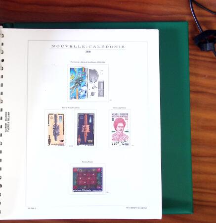 1983-2014, Quatre classeurs avec les possessions françaises :