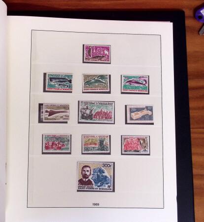 1885-2022, Collection en 4 albums et classeurs, composée