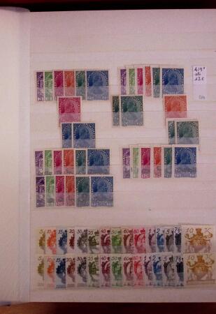 1854-1985, Mint used selection in 11 stockbooks or albums,