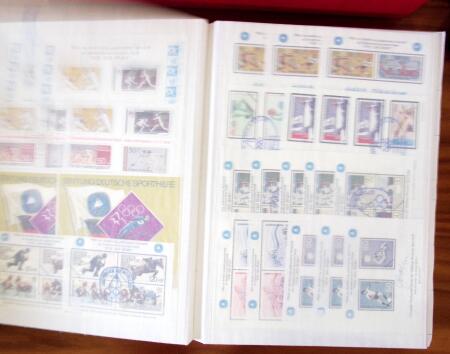 1880-1990, Amazing selection of VIGNETTES in five stockbooks,