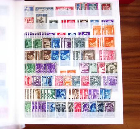 1852-1980, Mint and used selection of Italy in 8 stockbooks