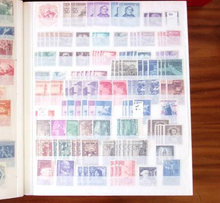 1852-1980, Mint and used selection of Italy in 8 stockbooks