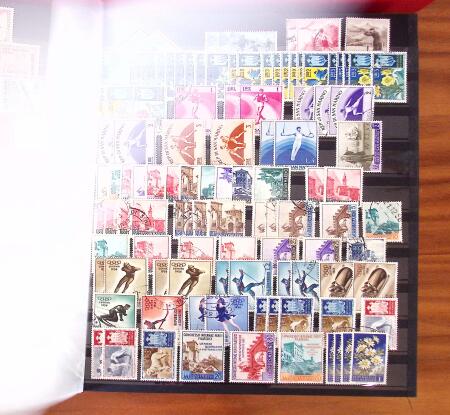 1852-1980, Mint and used selection of Italy in 8 stockbooks